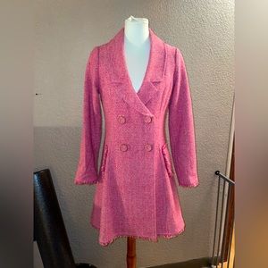 BRAND: Cabi (size 4)